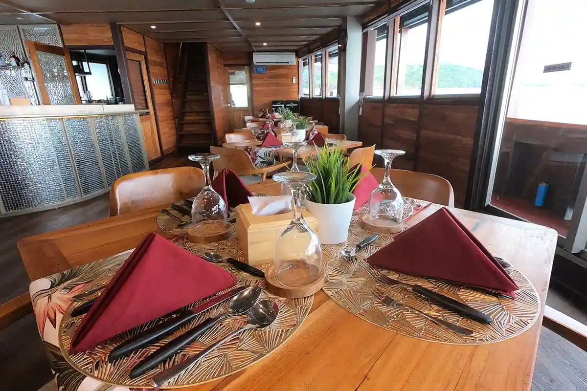 Luxury Yacht vs Traditional Boat Tour: Explore Labuan Bajo in Style