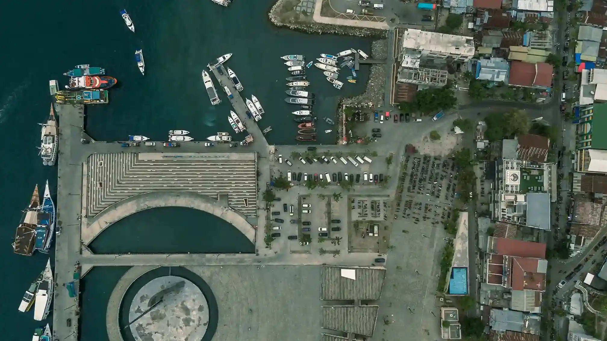 How Far in Advance Should You Book a Labuan Bajo Yacht?