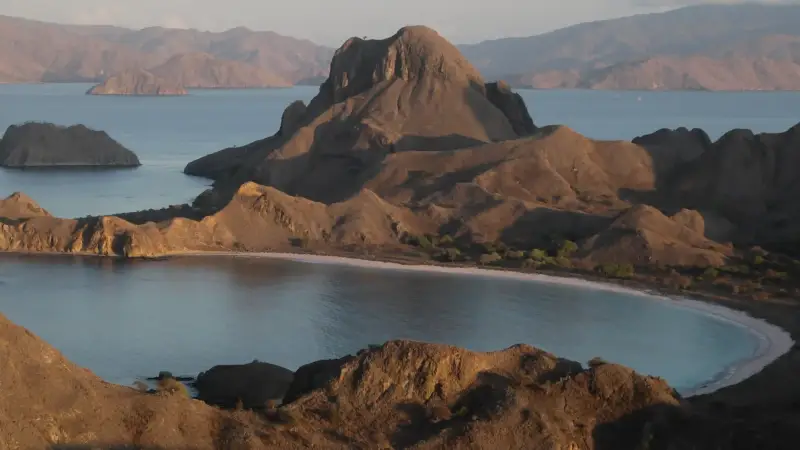 The three bays of Padar Island