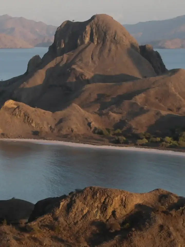 The three bays of Padar Island